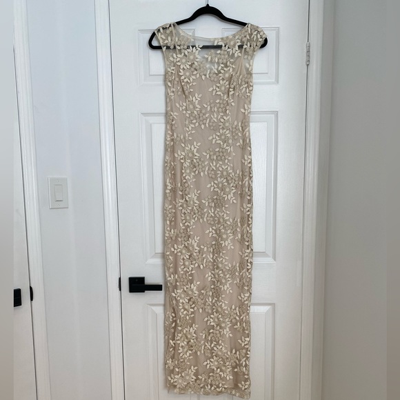 Ralph Lauren embroidered sheath gown - Picture 4 of 7